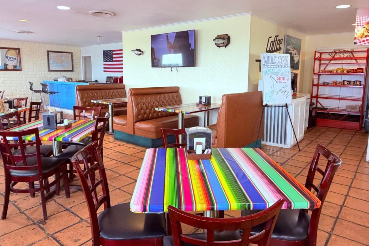 Champions Inn and Cafe — photo 22