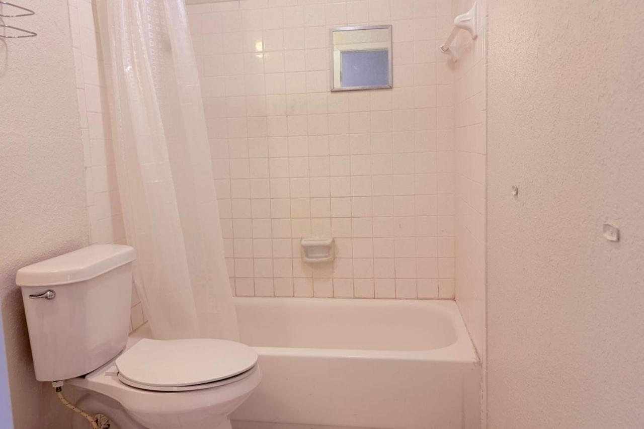 Champions Inn and Cafe — photo 11