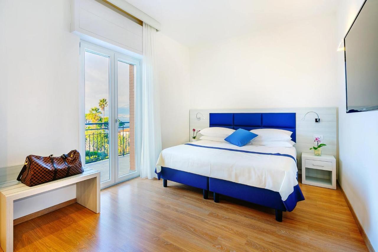 Aequa Hotel photo
