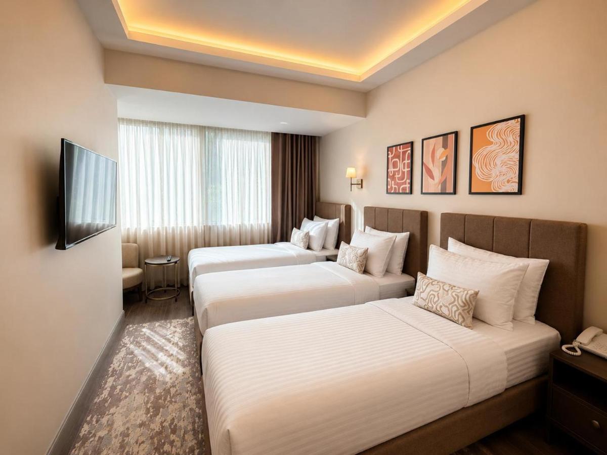 Deluxe Triple Room with Galata Tower View