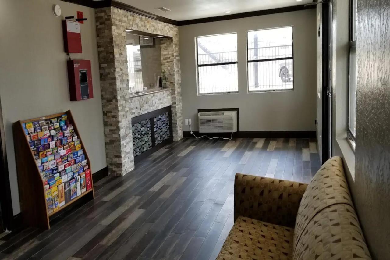 Delux Inn Mesquite — photo 13
