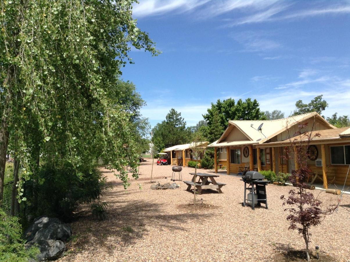 Rainbows End Fishing Resort — photo 20
