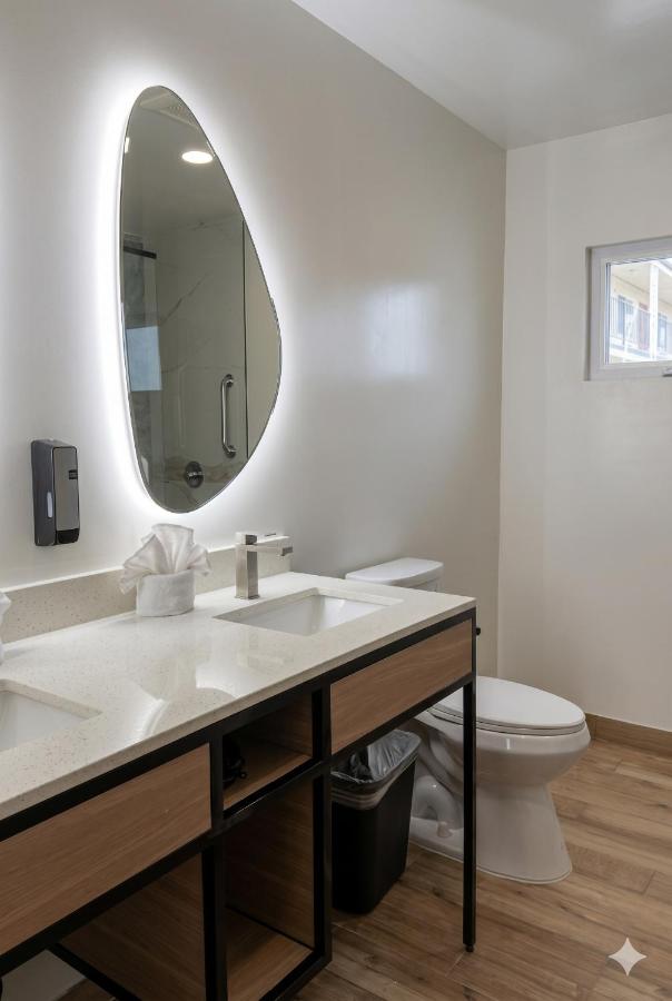 Americas Best Value Inn — photo 8