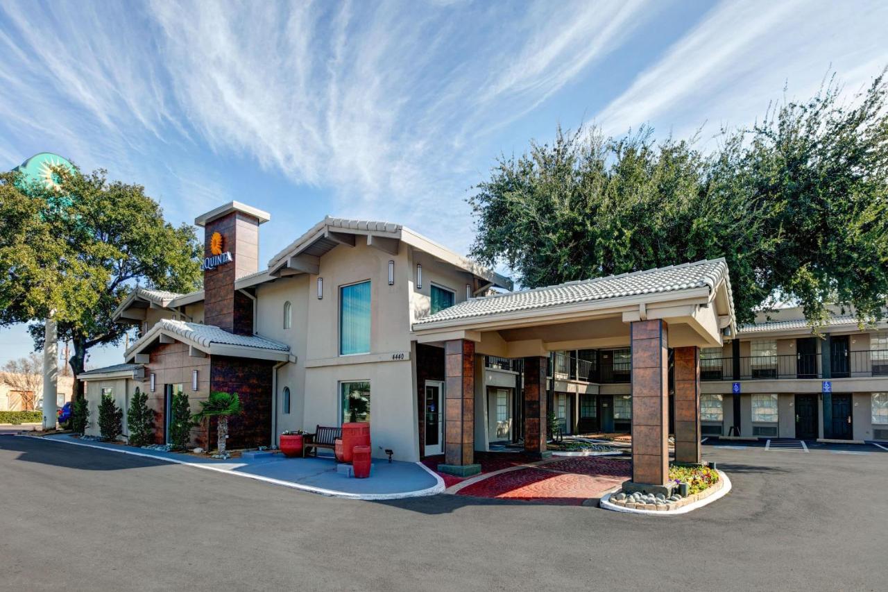 Image: La Quinta Inn by Wyndham Dallas Uptown