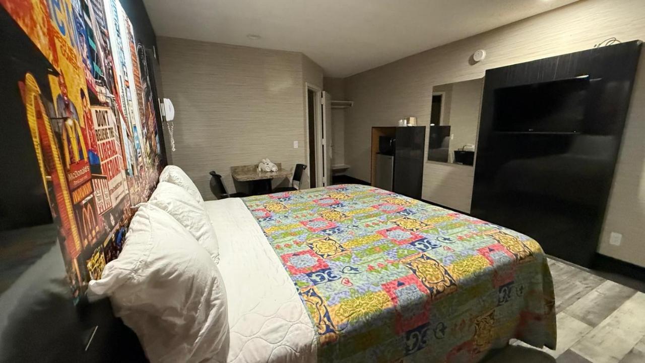 Midway Motel — photo 12