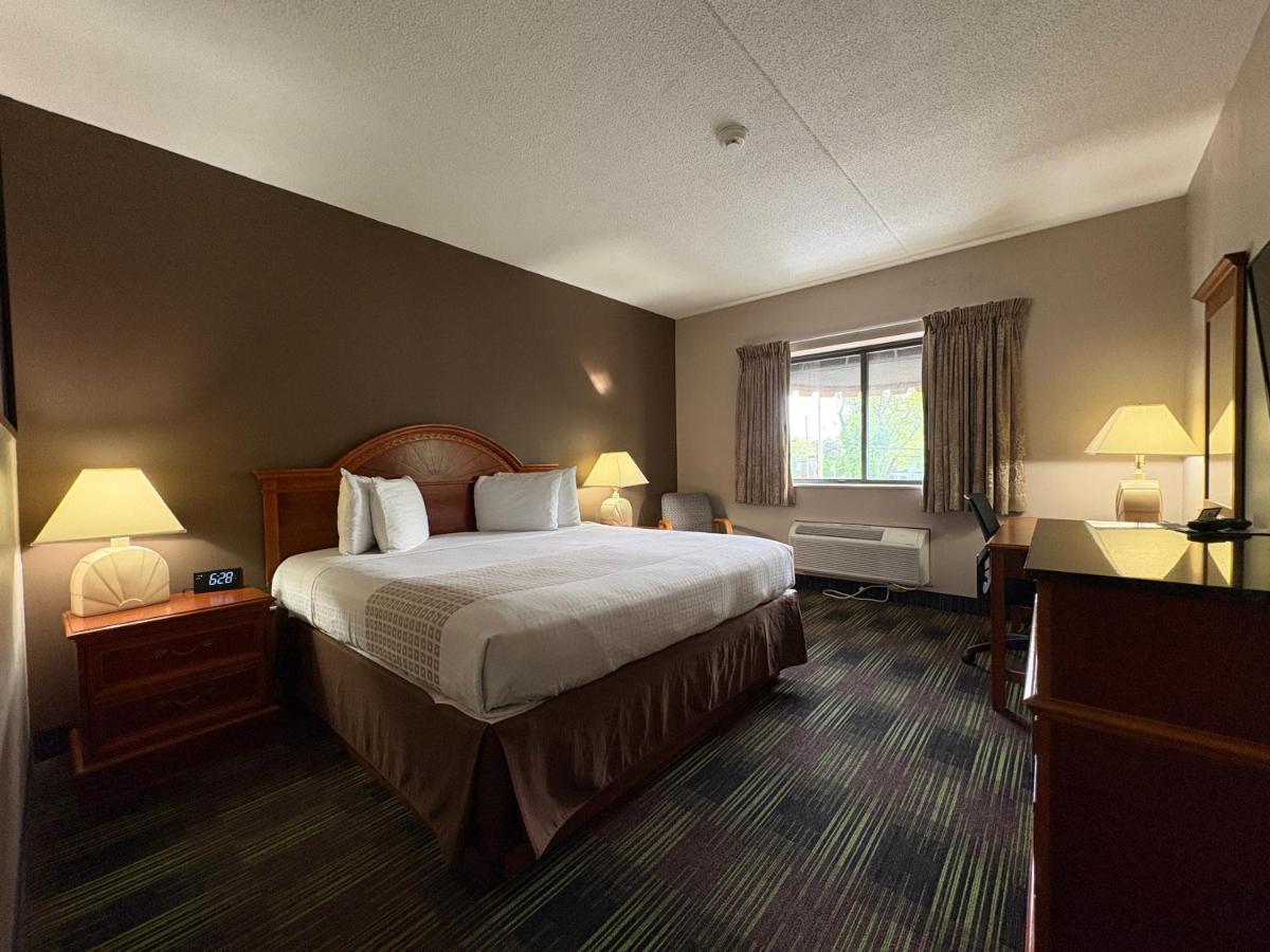 South Shore Inn — photo 2