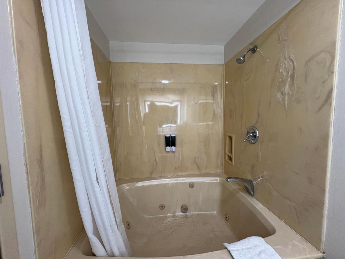 South Shore Inn — photo 3
