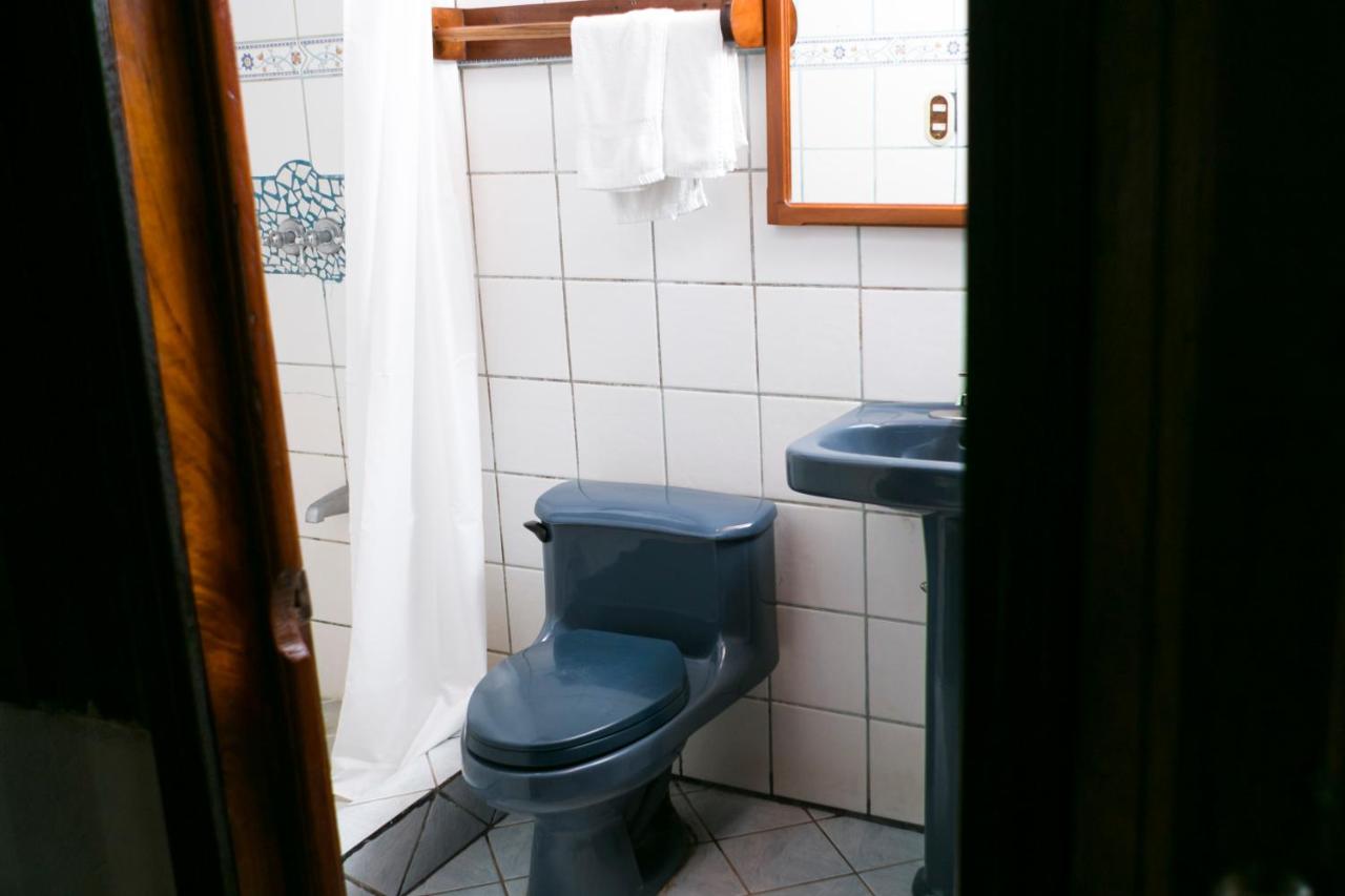 Hotel La Isla Inn photo