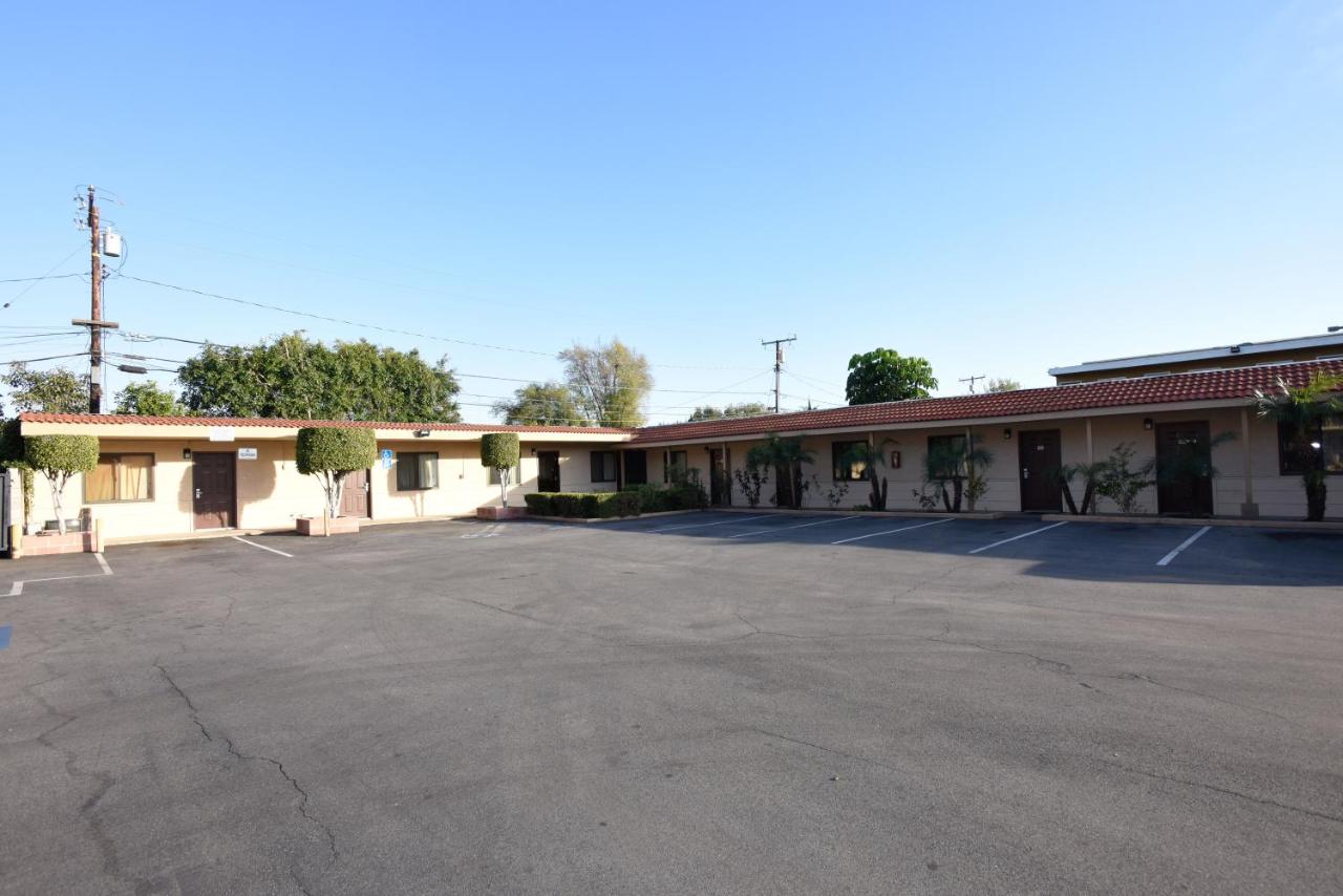 Best Budget Inn — photo 23