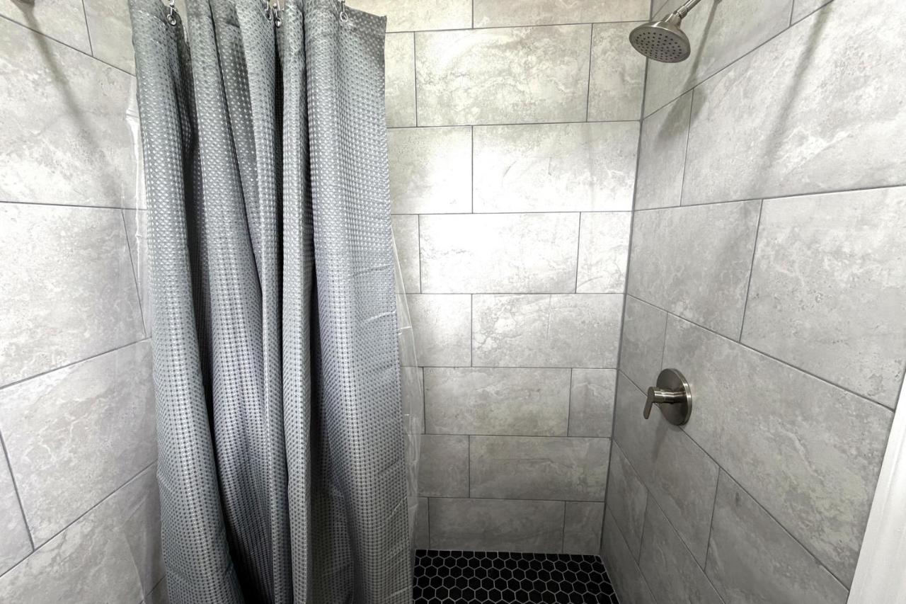 Friendship Inn — photo 18