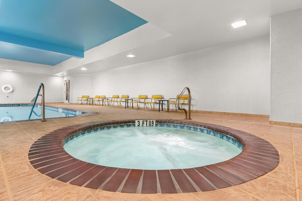 Desert Inn — photo 13
