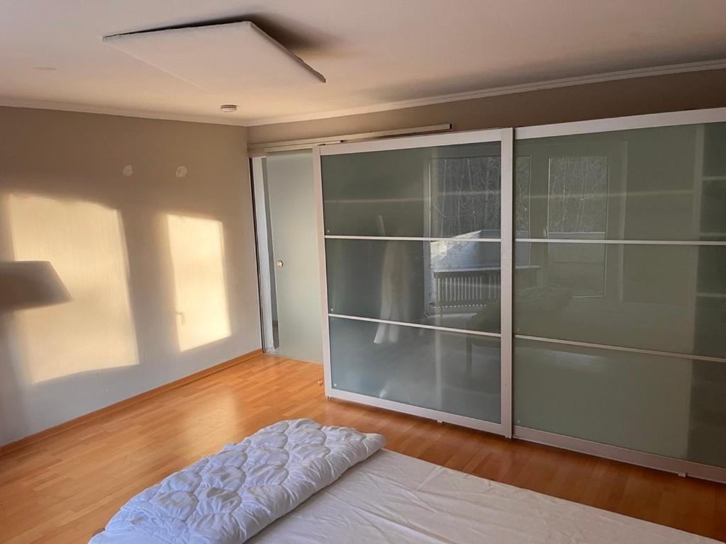 Lichtdurchflutetes Penthouse mit Süd- & Westbalkon in Stuttgart-Degerloch