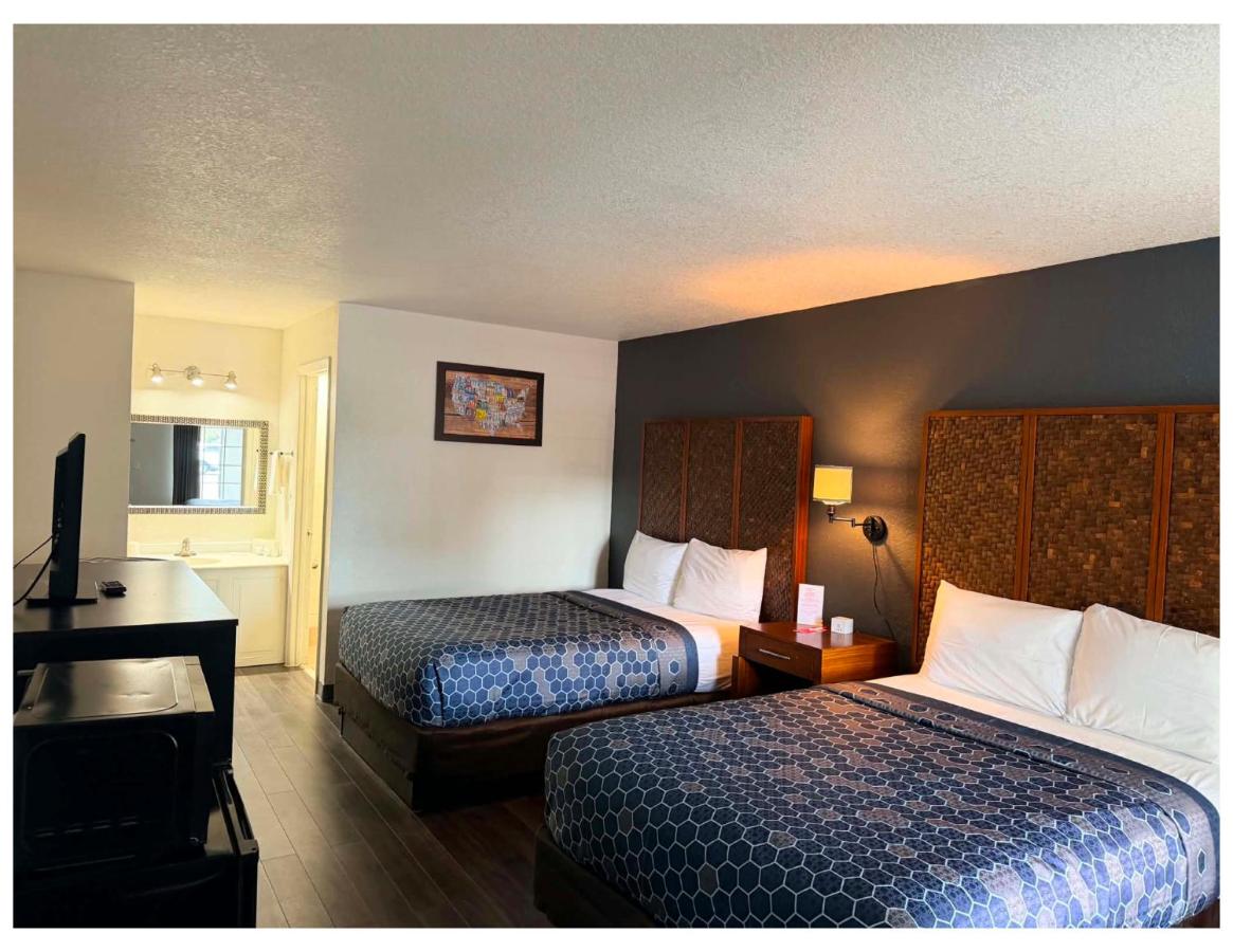 Tampa Lodge — photo 17