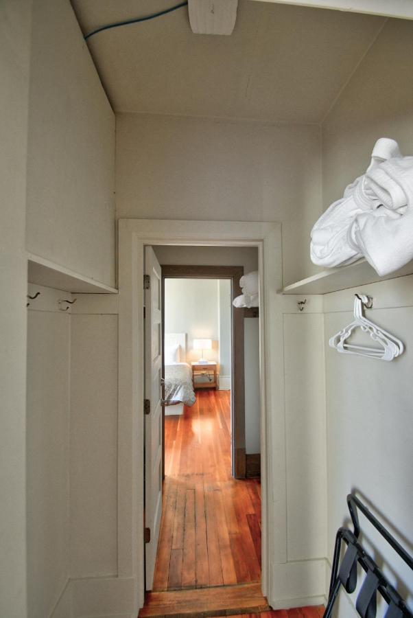 The Peak at Centralia Square - Self Check-In Hotel — photo 24