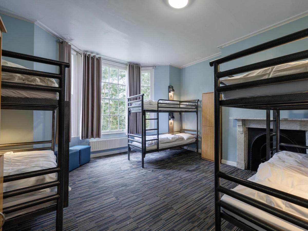 6 Bed Private Room Shared Bathroom