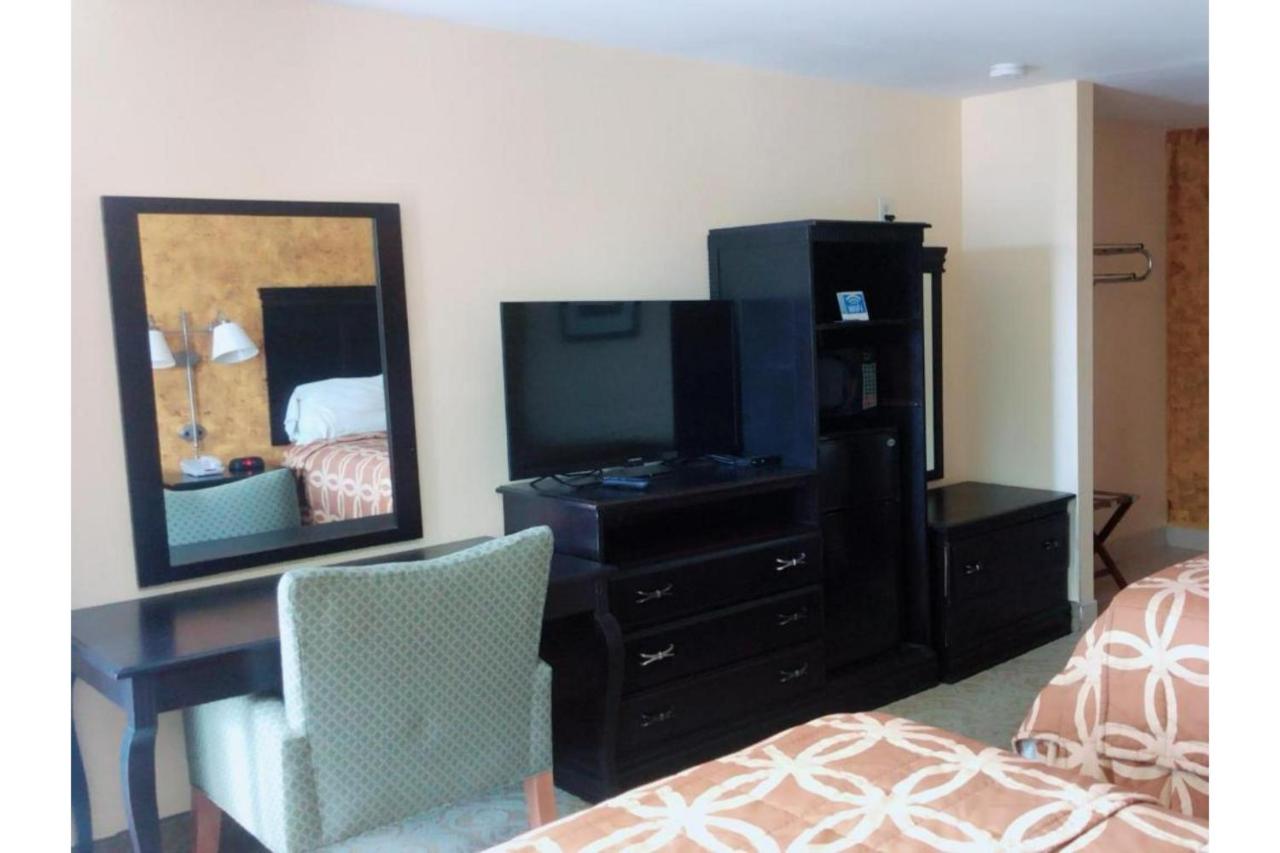 sunflower inn — photo 5