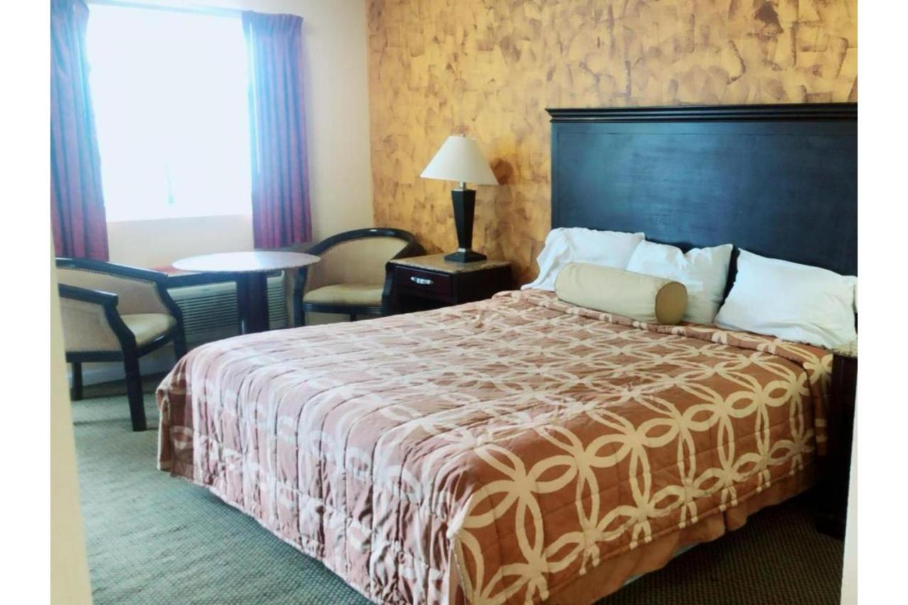 sunflower inn — photo 13