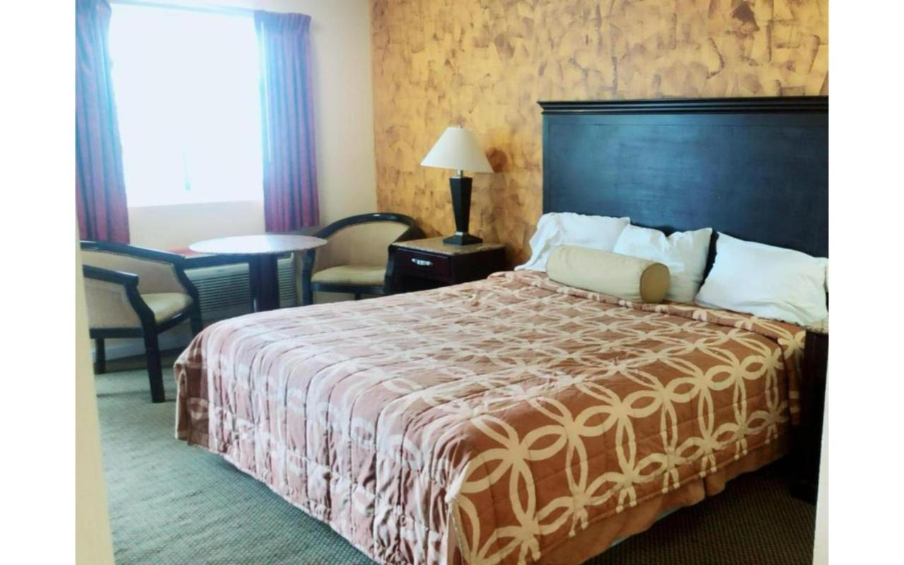 sunflower inn — photo 23