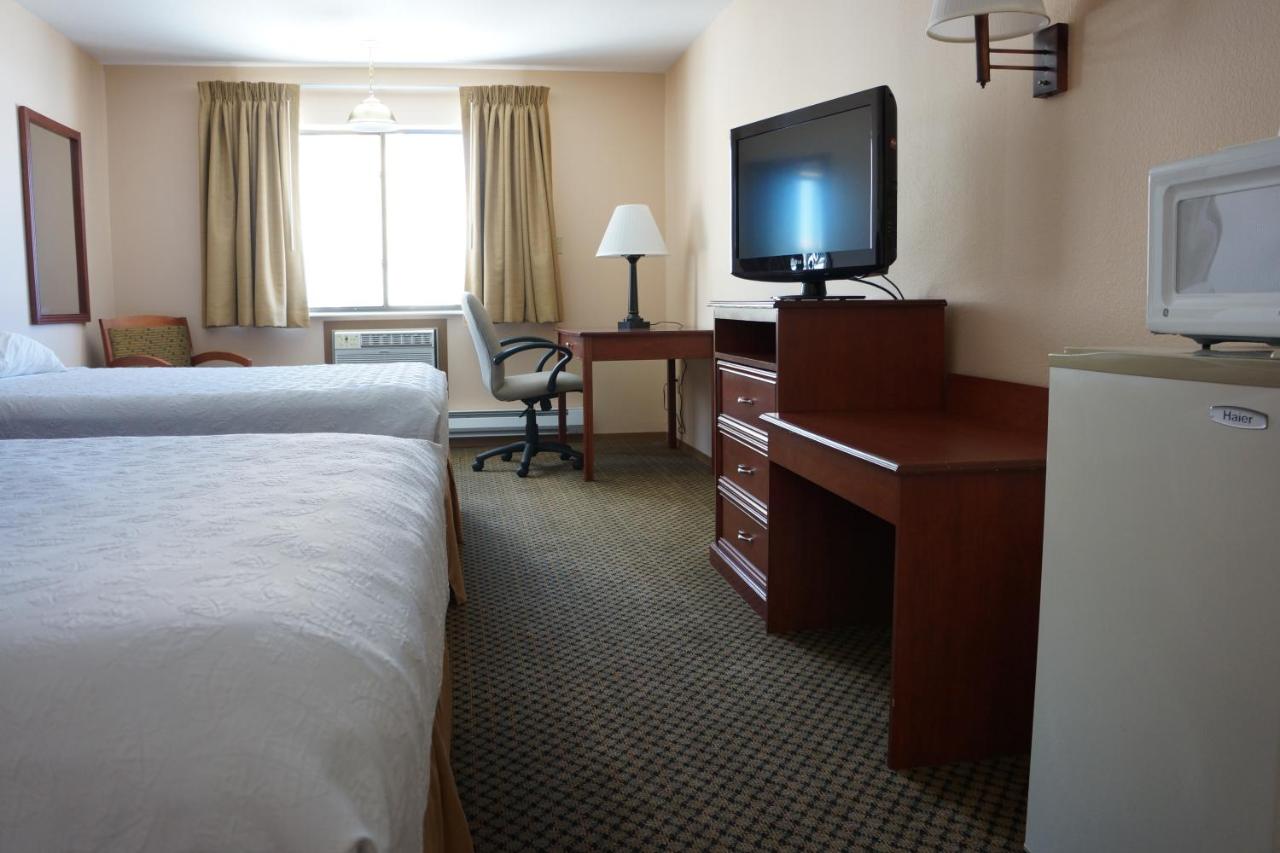 Luxury Inn Suites — photo 16