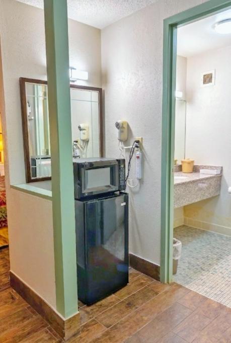 Galesburg Extended Stay — photo 7