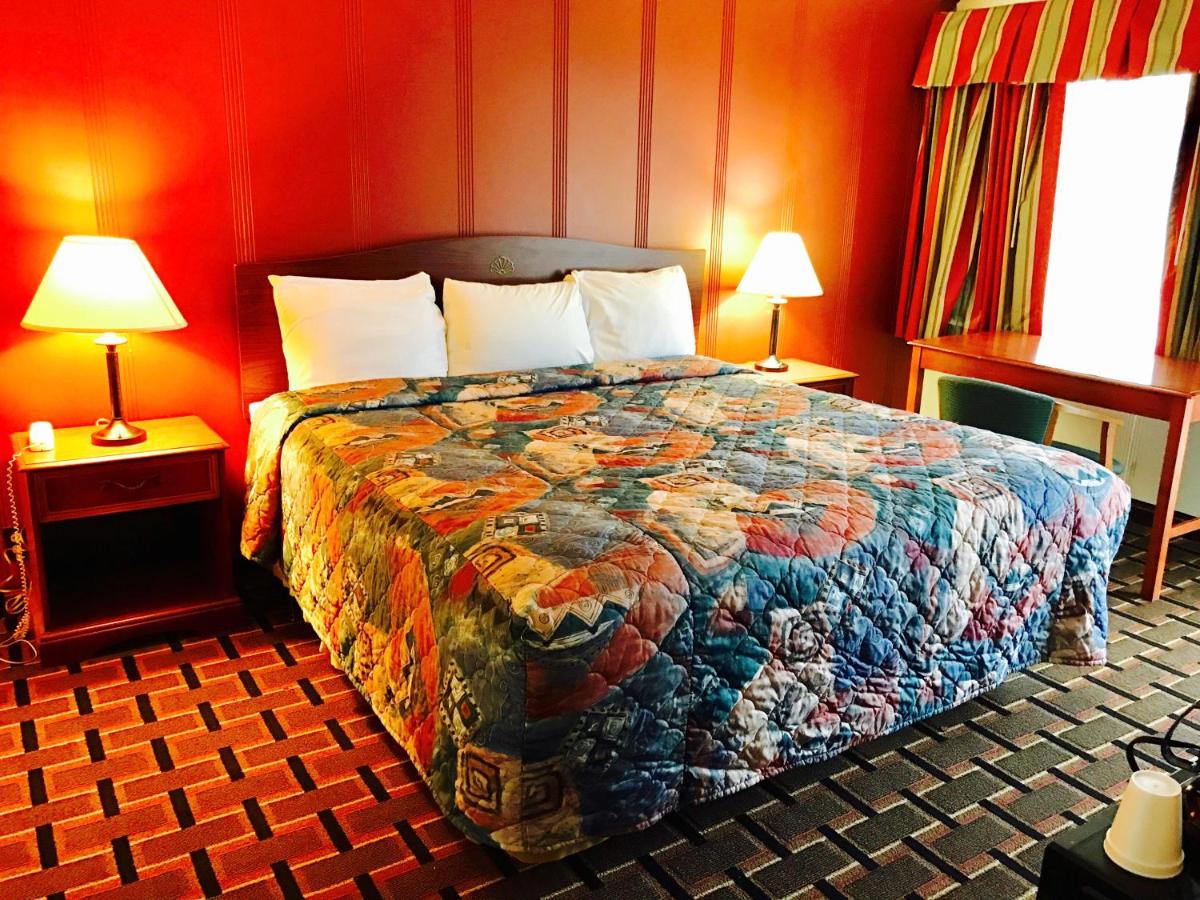 Greystone Motel — photo 15