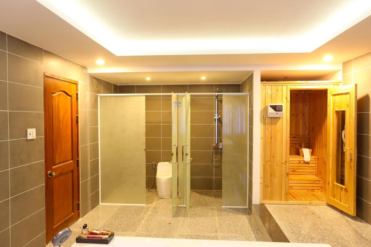 New Palace Bac Lieu Hotel, Bạc Liêu - Booking.com