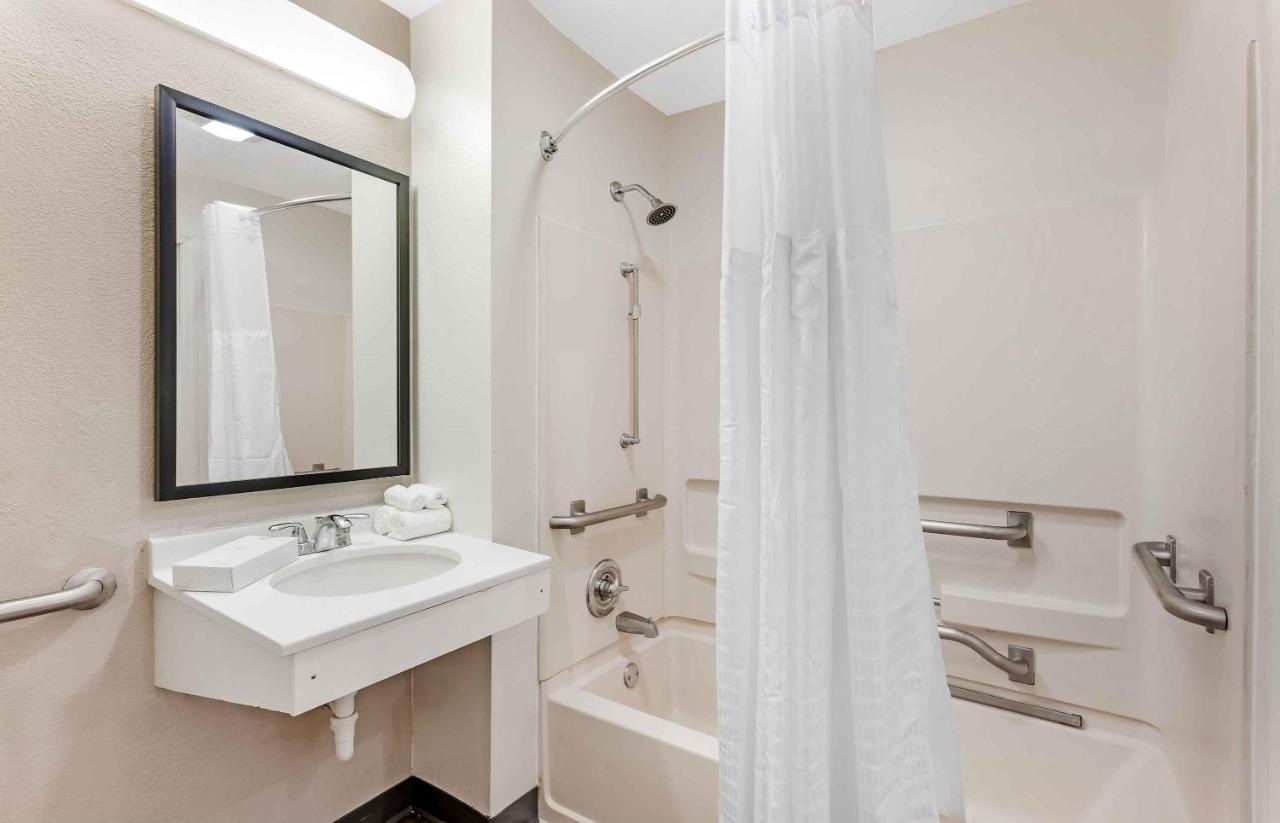 Colonial Terrace & Extended Stay Inn — photo 21