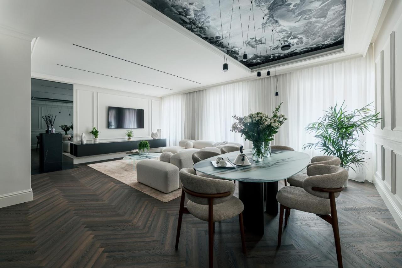 Exclusive Domus Gaudia