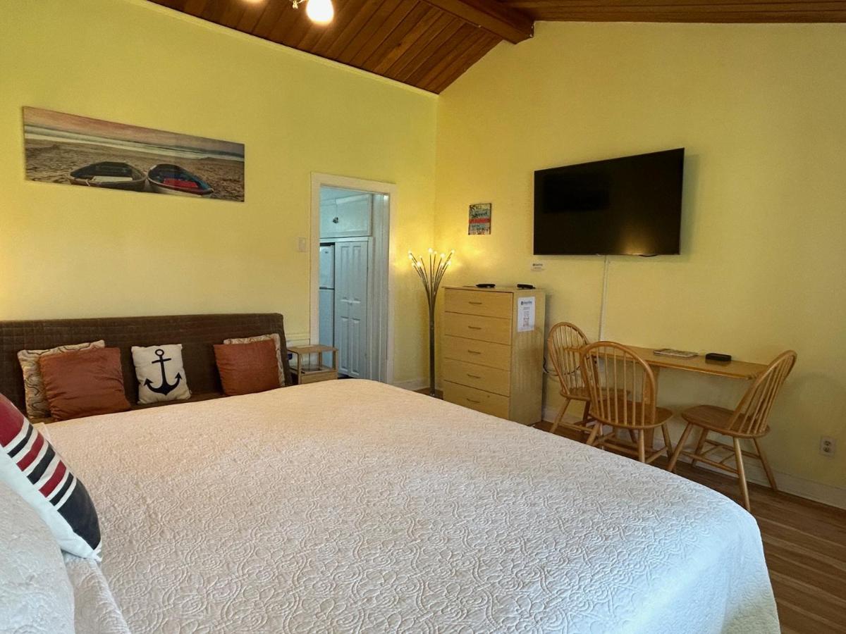 Island Inn — photo 6