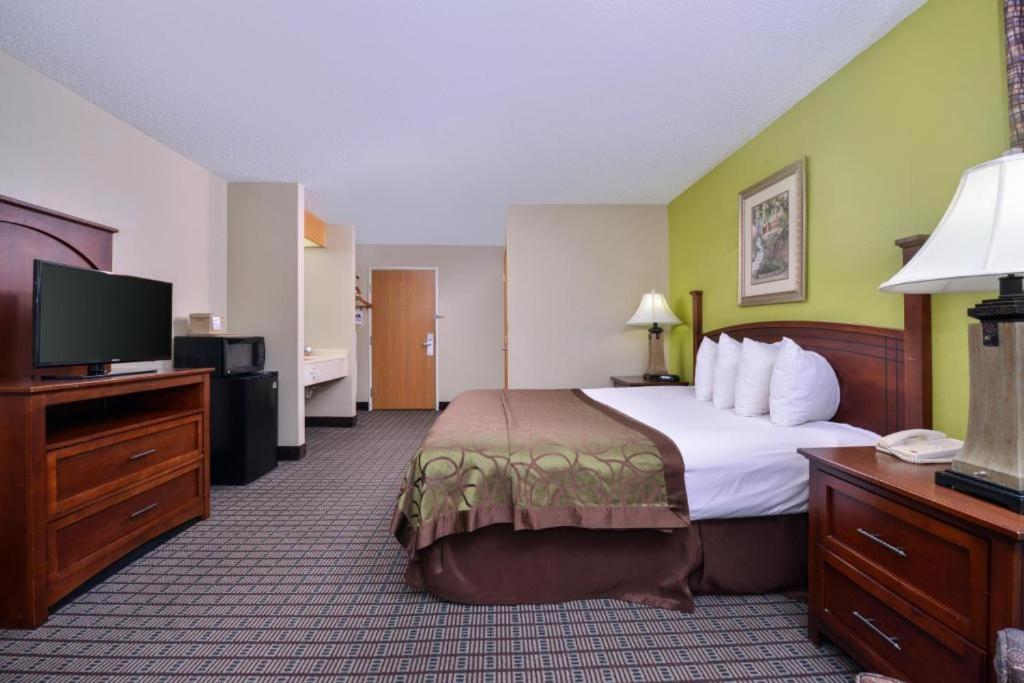 Regency Inn Geneseo IL — photo 9