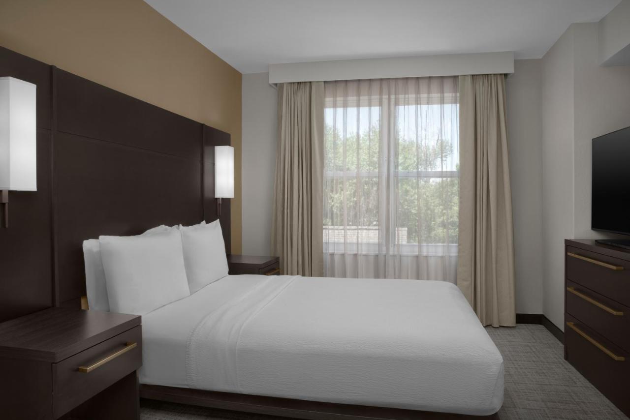 IUPAT Residence Suites — photo 24
