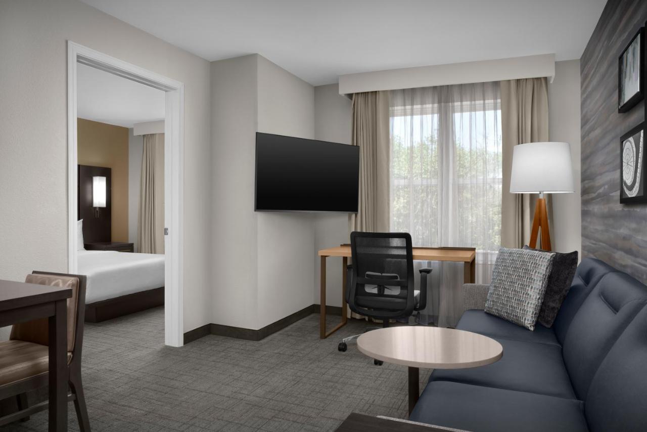 IUPAT Residence Suites — photo 22