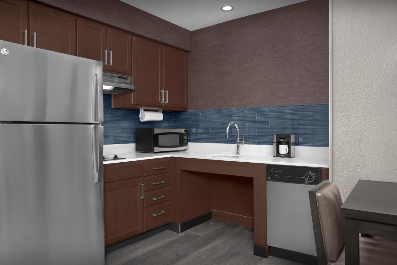 IUPAT Residence Suites — photo 21