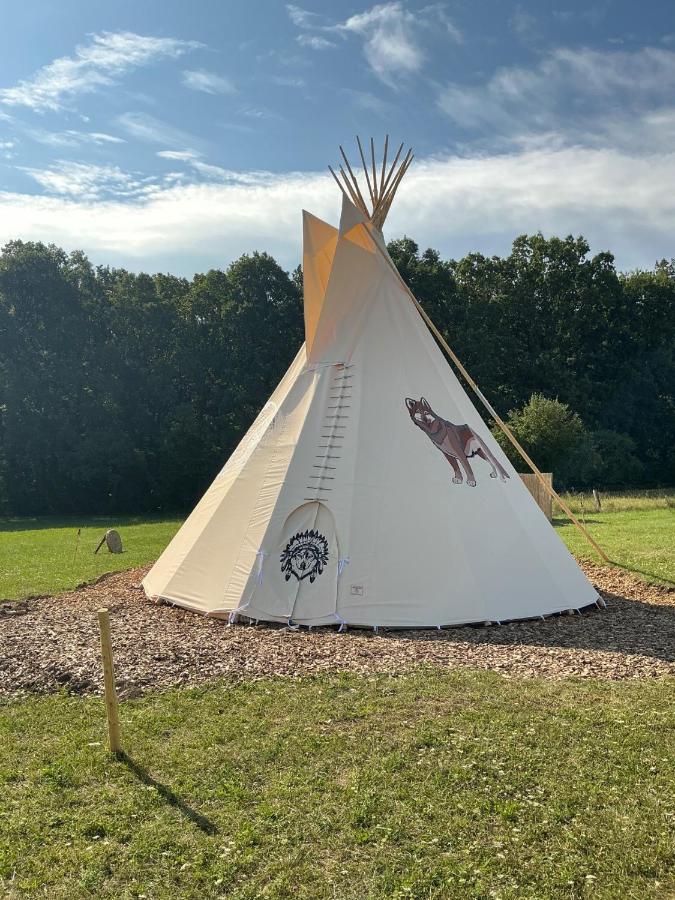 Teepee u Vlčího potoka – Nezapomenutelný glamping v Českém Švýcarsku