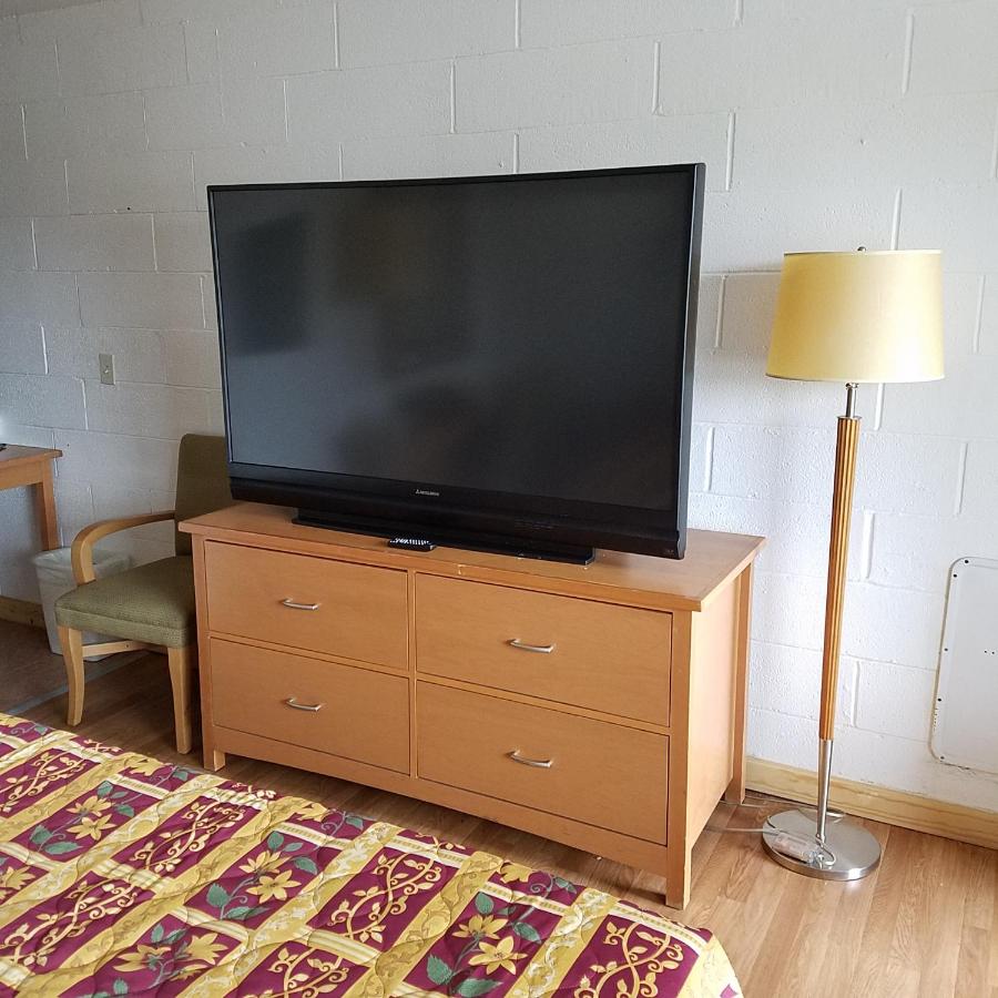 Holiday Motel — photo 10