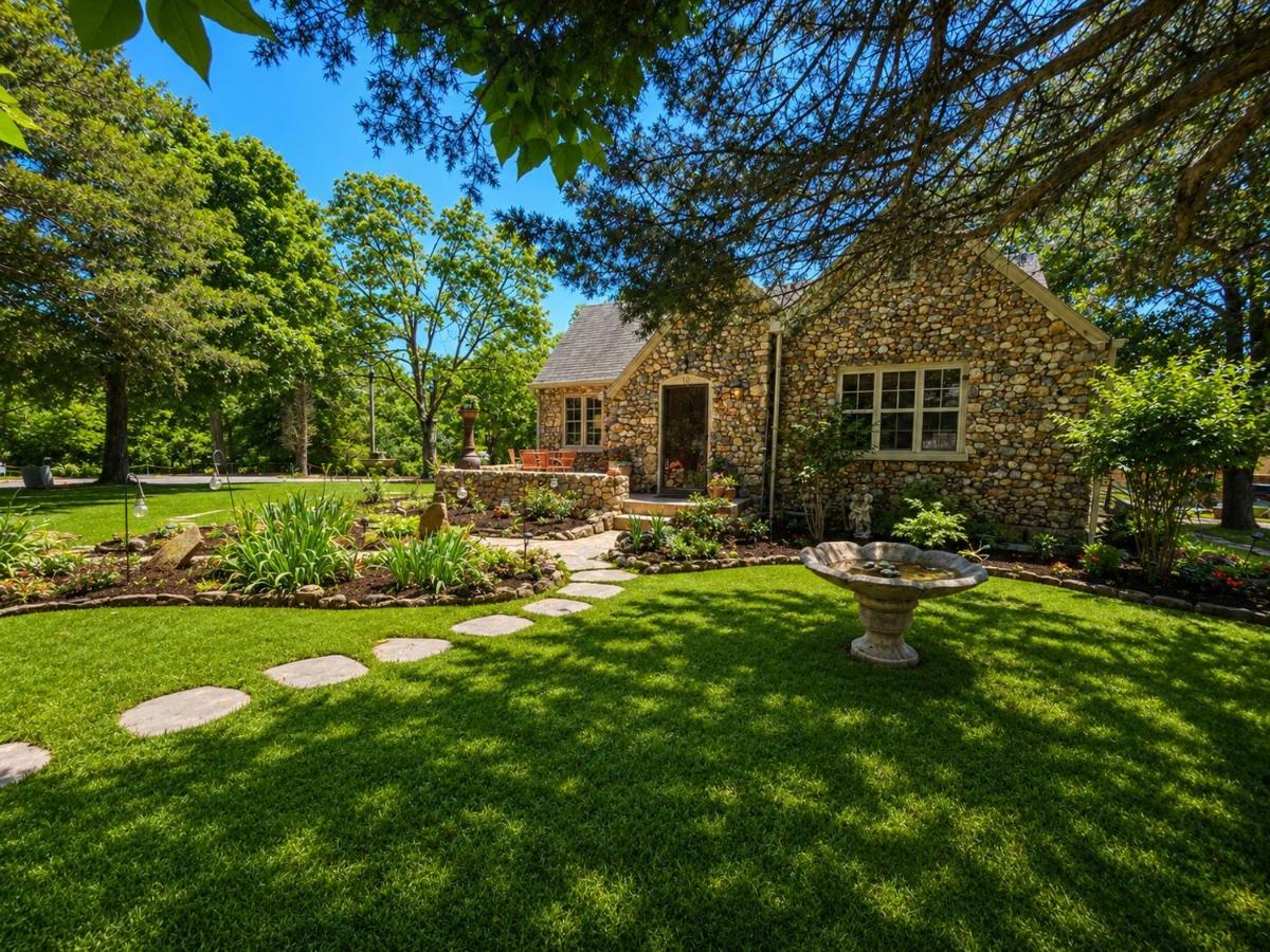 Guest House Bed and Breakfast Cottages — photo 1