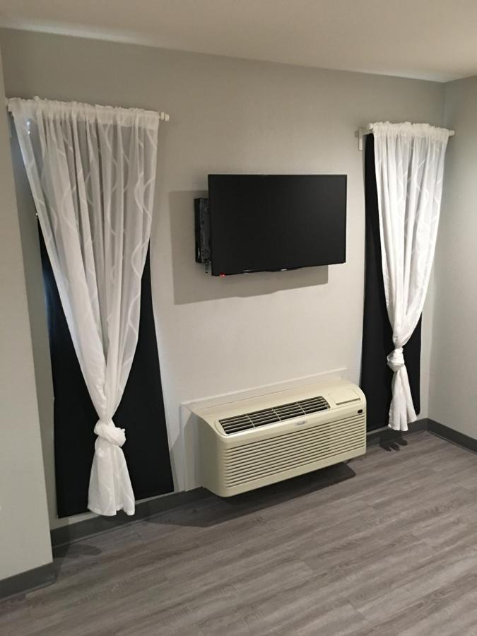 Crystal Inn & Suites — photo 5