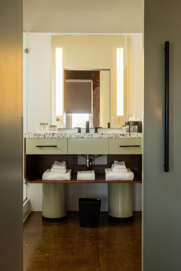 Canvas Hotel Dallas — photo 3