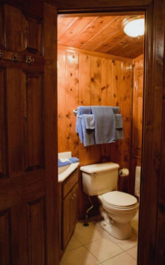 Covered Bridge Motel — photo 11
