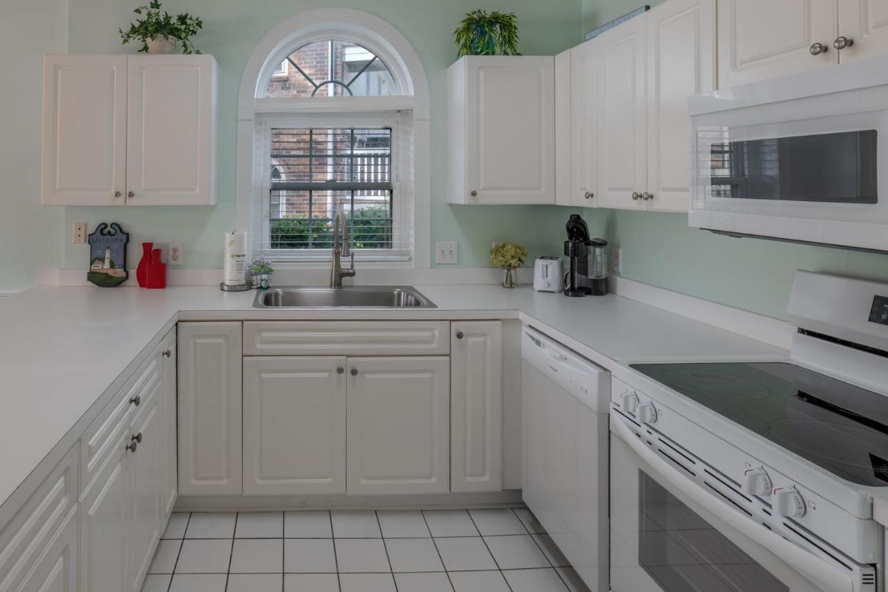 Riverwalk A Dream Vacation Rental — photo 12