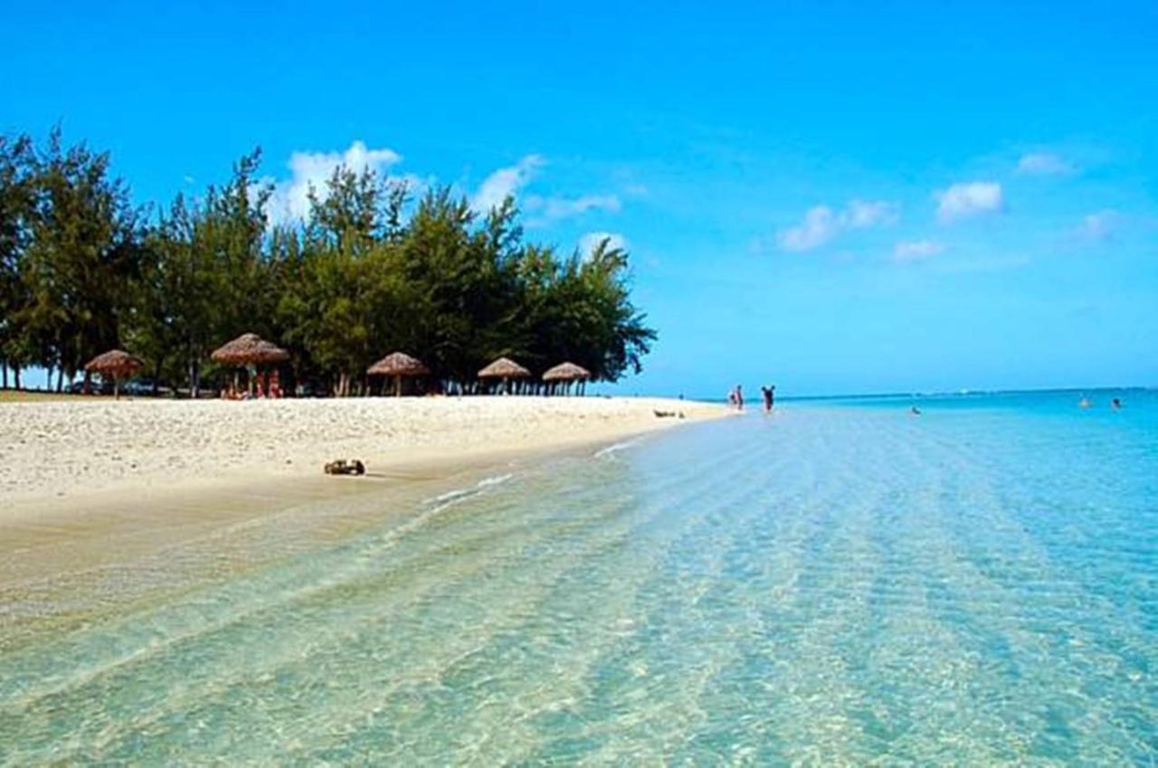 Beach: Sugar Reef West Coast