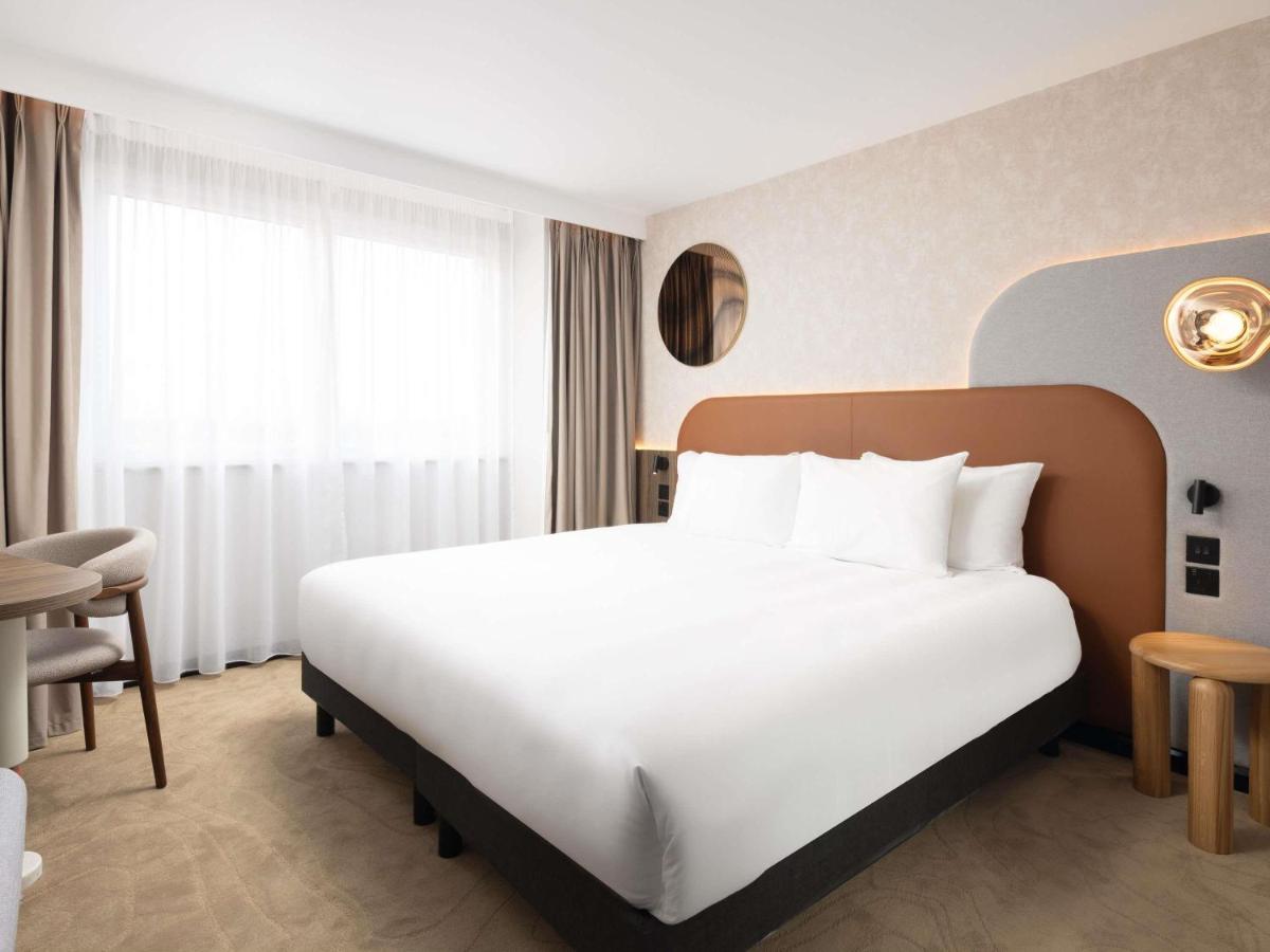 Deluxe Priviledge King Room with Bath Tub