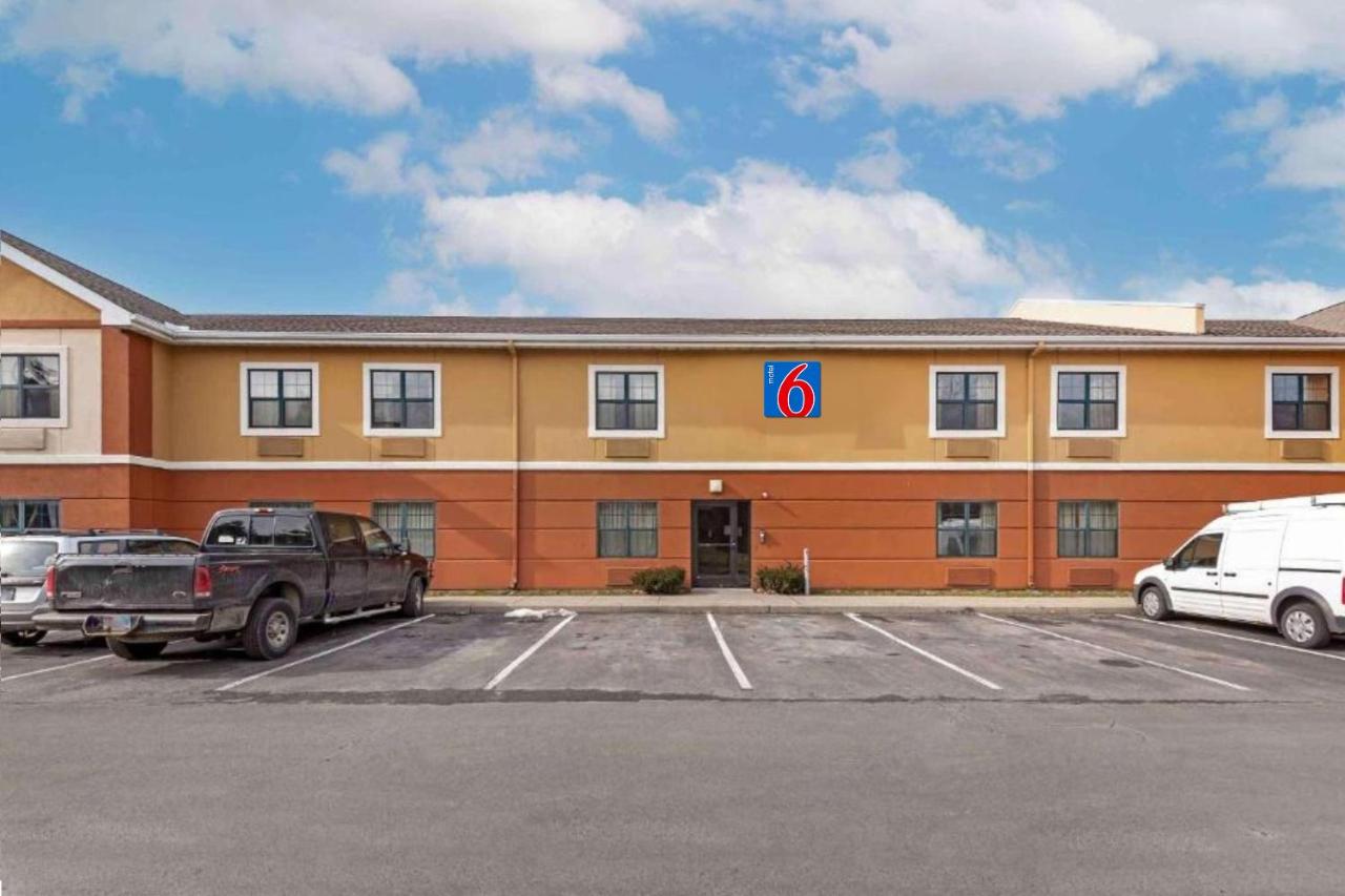 Image: Motel 6 Suites Rochester Greece, NY