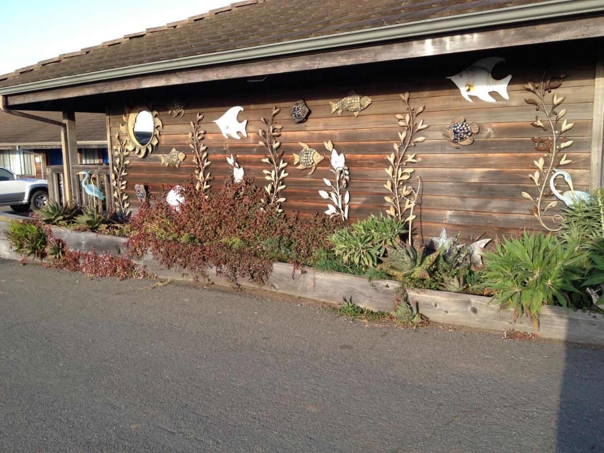 Gualala Surf Inn on the ocean bluff — photo 9