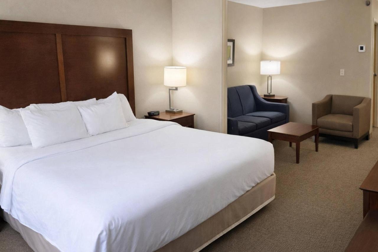 Huntington Mall Inn — photo 9