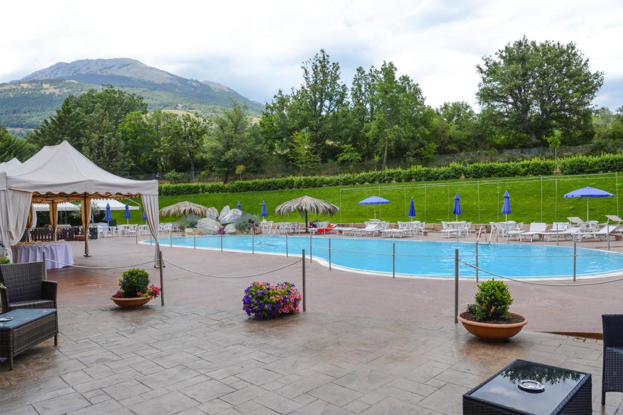 Hotel Kiris photo