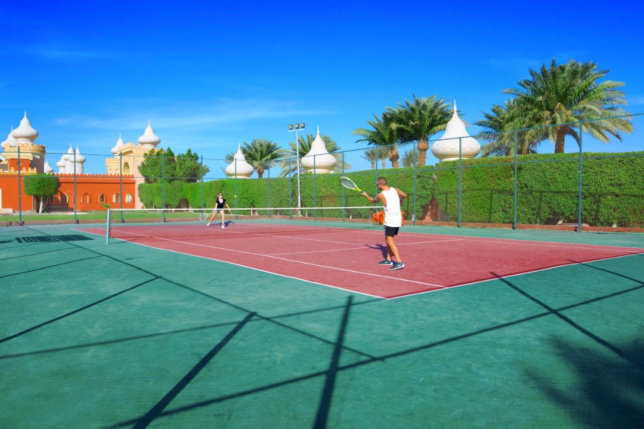 Tennis court: Alf Leila Wa Leila Hotel - By Pickalbatros