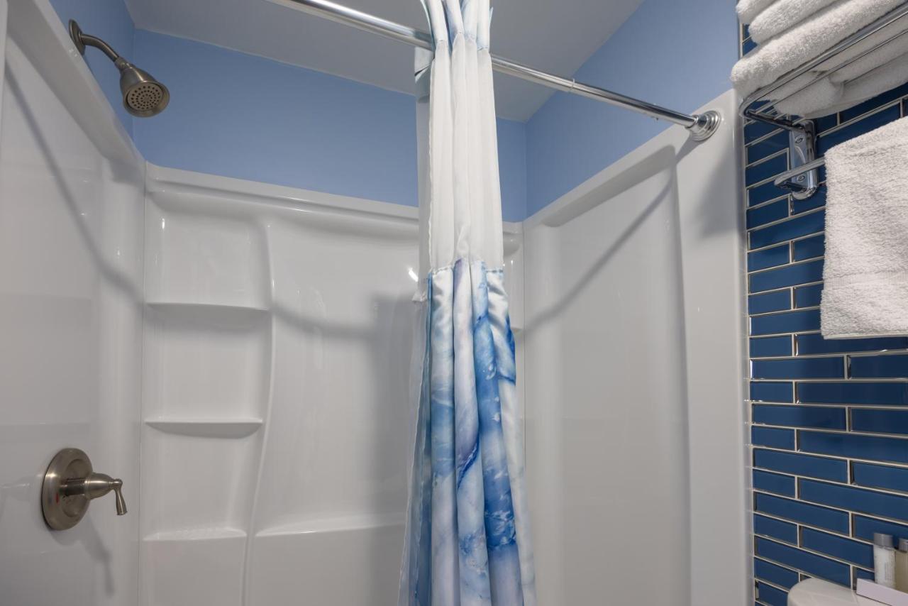 Blue Spruce Motel — photo 23