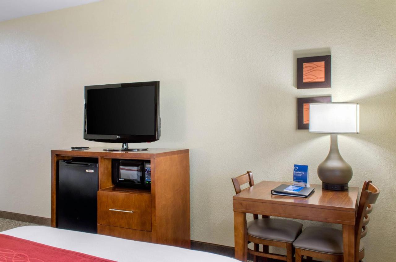Compare Inn & Suites — photo 18