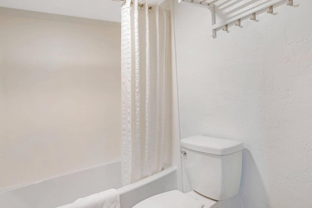 Fairway inn & Suites — photo 15